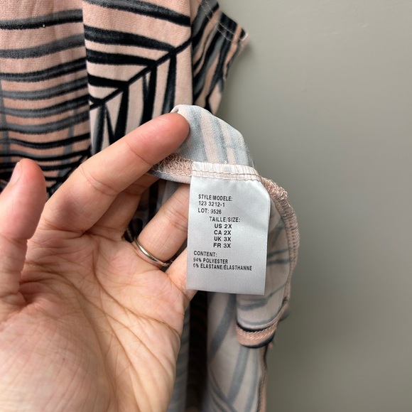 Mr. Max Fashions Women’s Patterned Blouse Tank Top - Picture 4 of 4